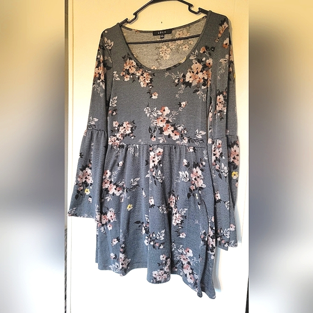 LDLA Size L Gray W/Pink Floral Dress